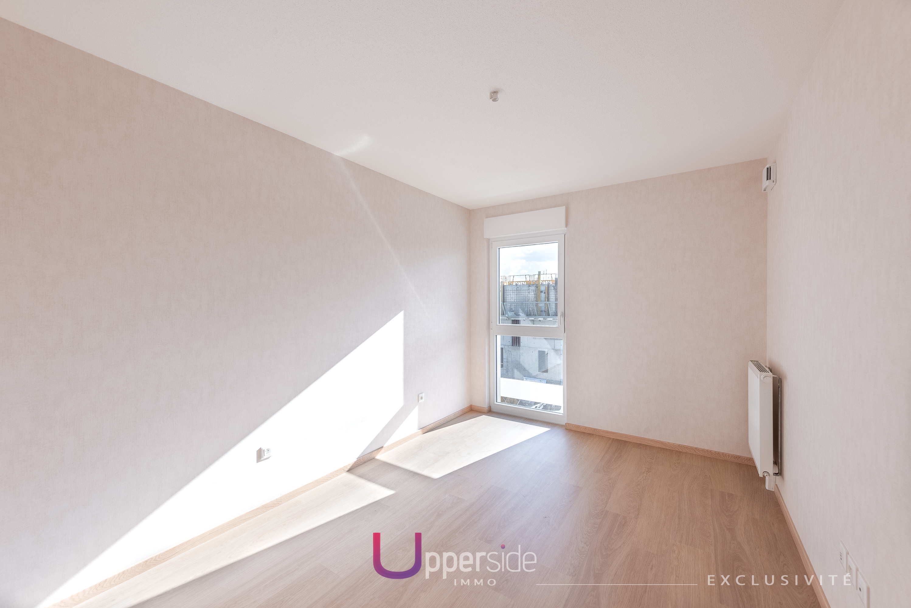 VIVA – Appartement 2 pièces récent orienté sud avec balcon et parking Image